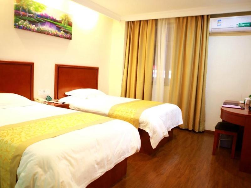 Greentree Inn Shanghai Hongqiao Hub Cao'An Road Huajiang Branch Road Express Hotel Jiading Exterior foto