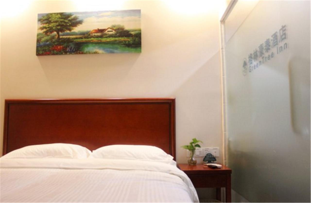 Greentree Inn Shanghai Hongqiao Hub Cao'An Road Huajiang Branch Road Express Hotel Jiading Exterior foto
